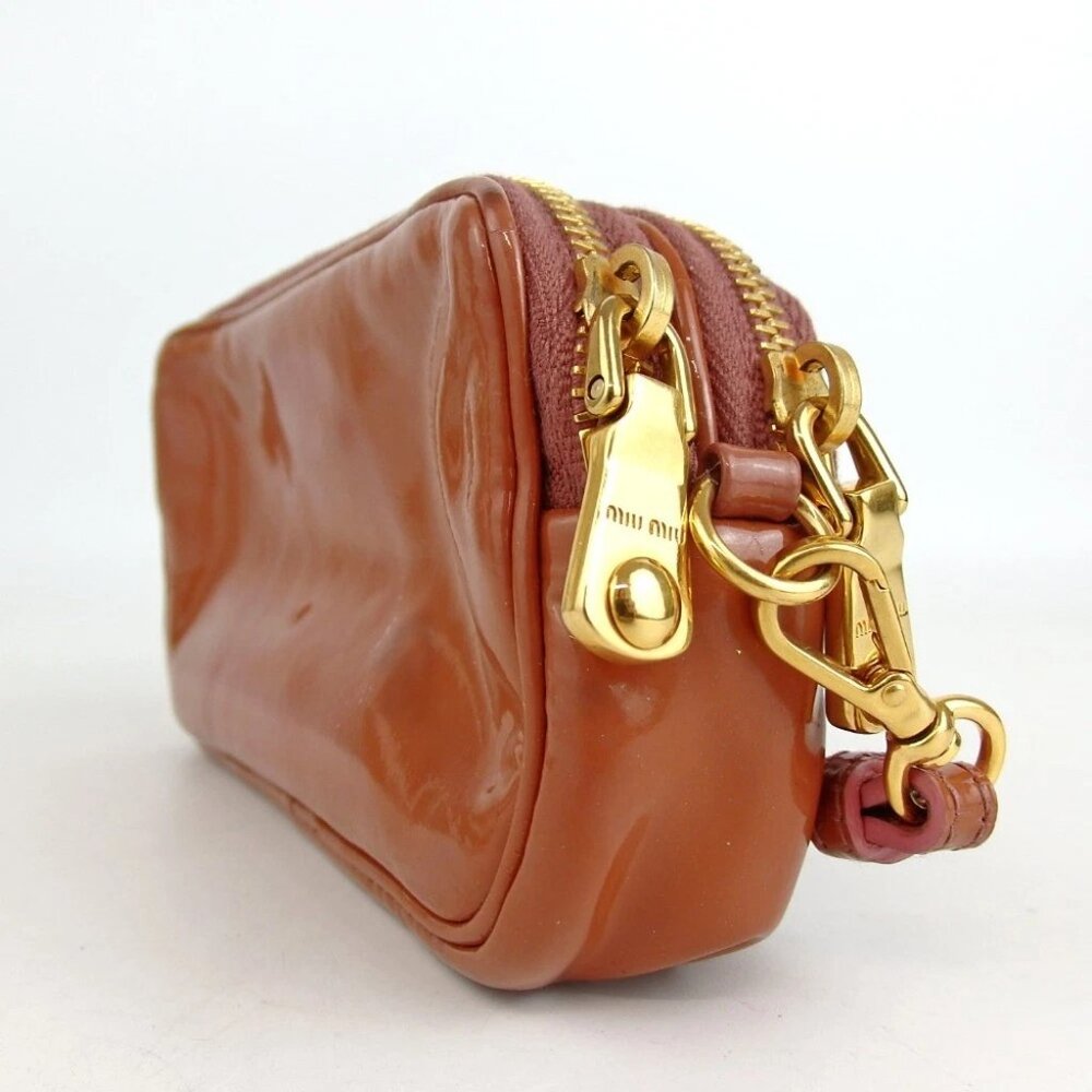 Authentic miu miu ribbon pouch with strap patent leather [Used] - Picture 4 of 10
